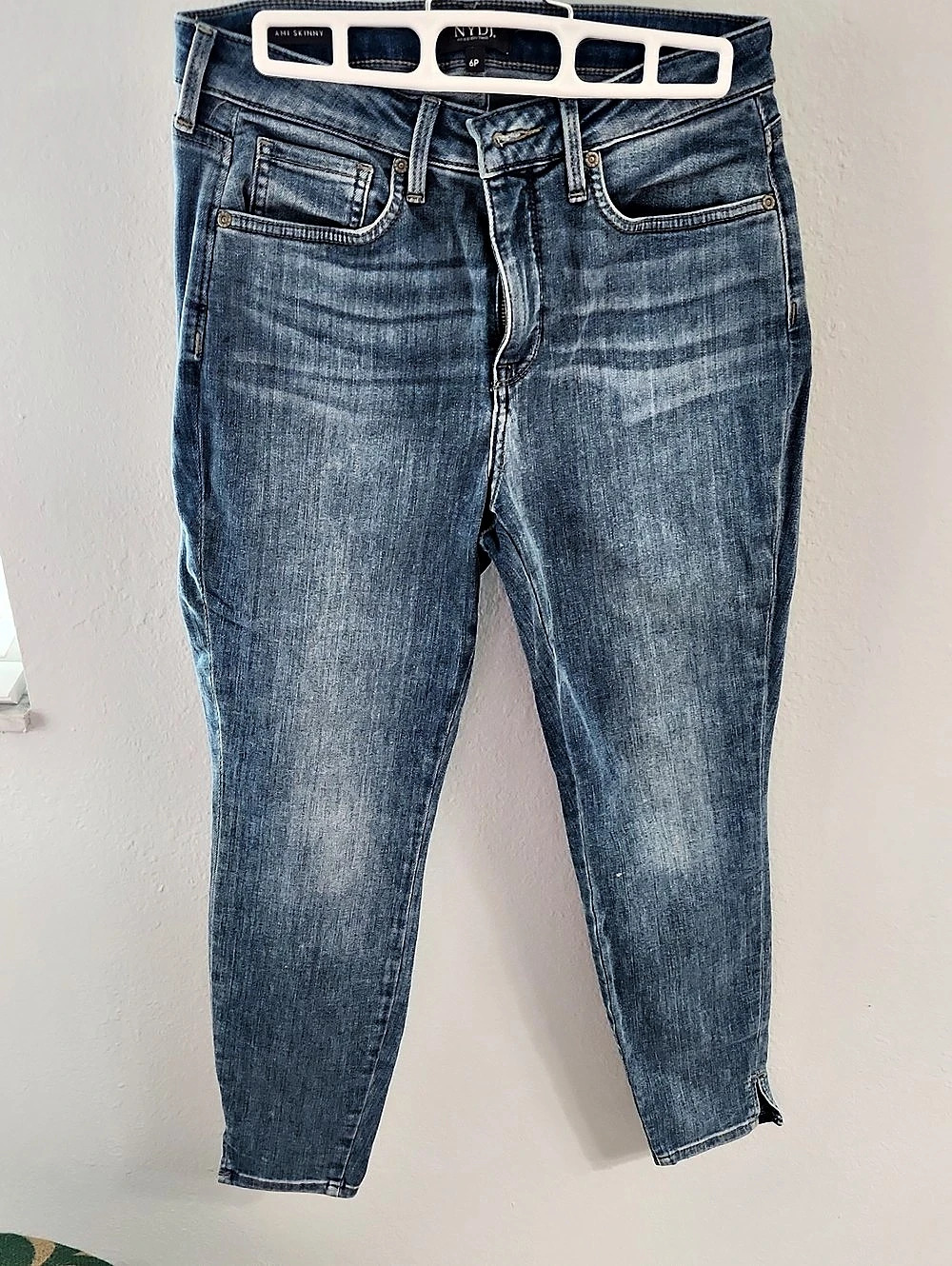 NYDJ AMI Skinny Jeans Blue Size 6P